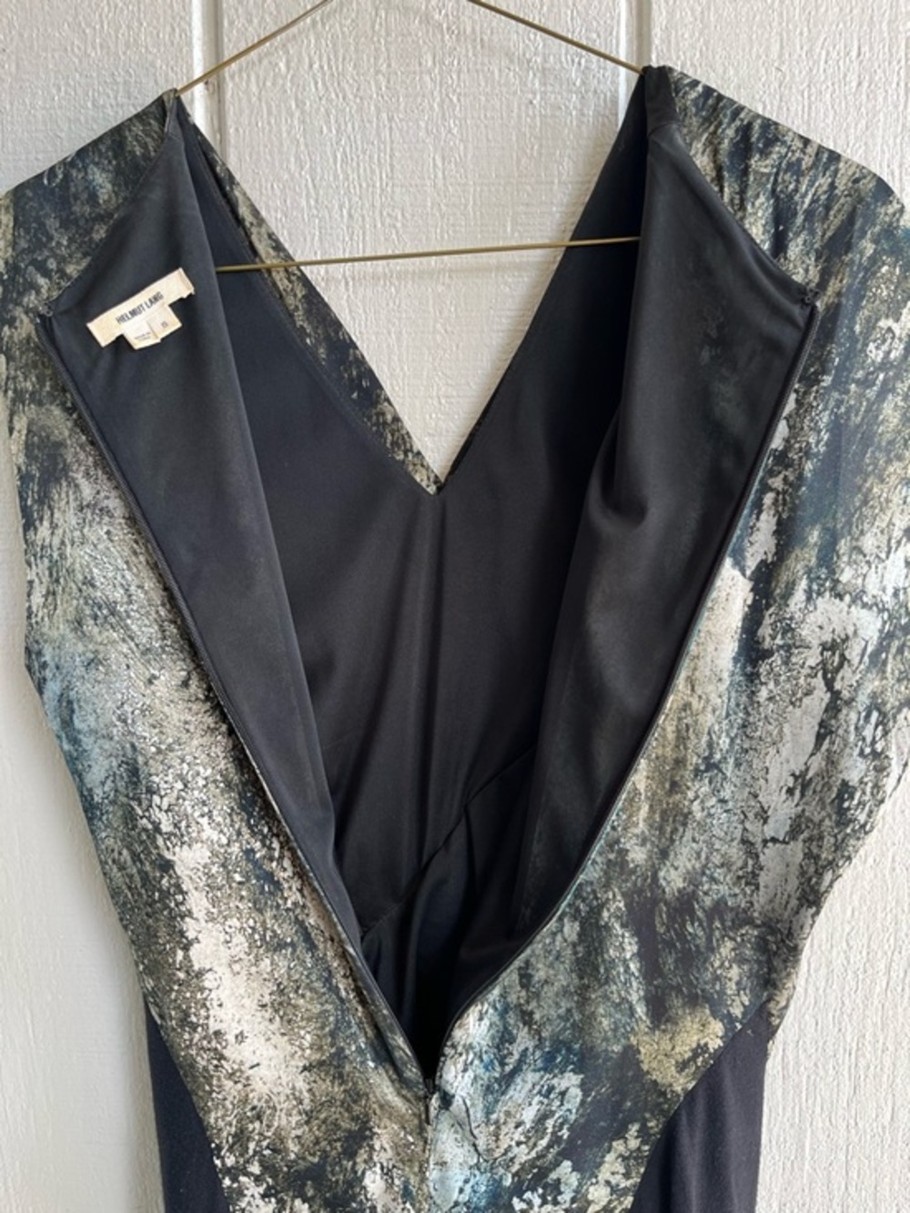 Helmut Lang Silk Asymmetrical Twist Front Blouse in Raven Print Sateen Size S - Picture 7 of 9